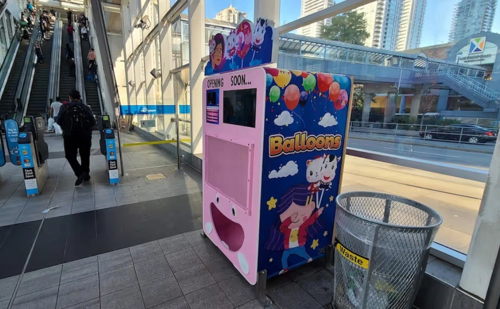 automatic balloon vending machine on the street